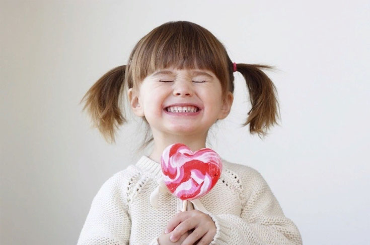 Как сладости влияют на зубы?