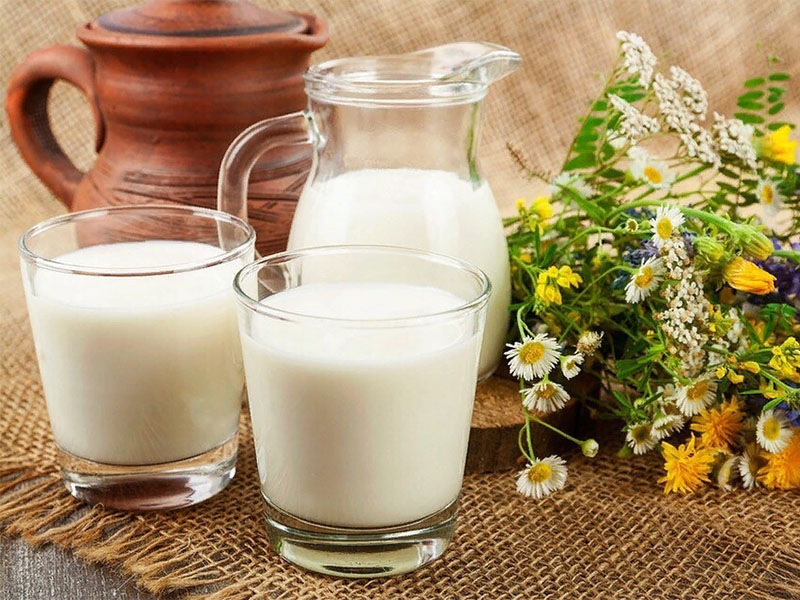Молоко давно известно как один из самых полезных продуктов для здоровья зубов.